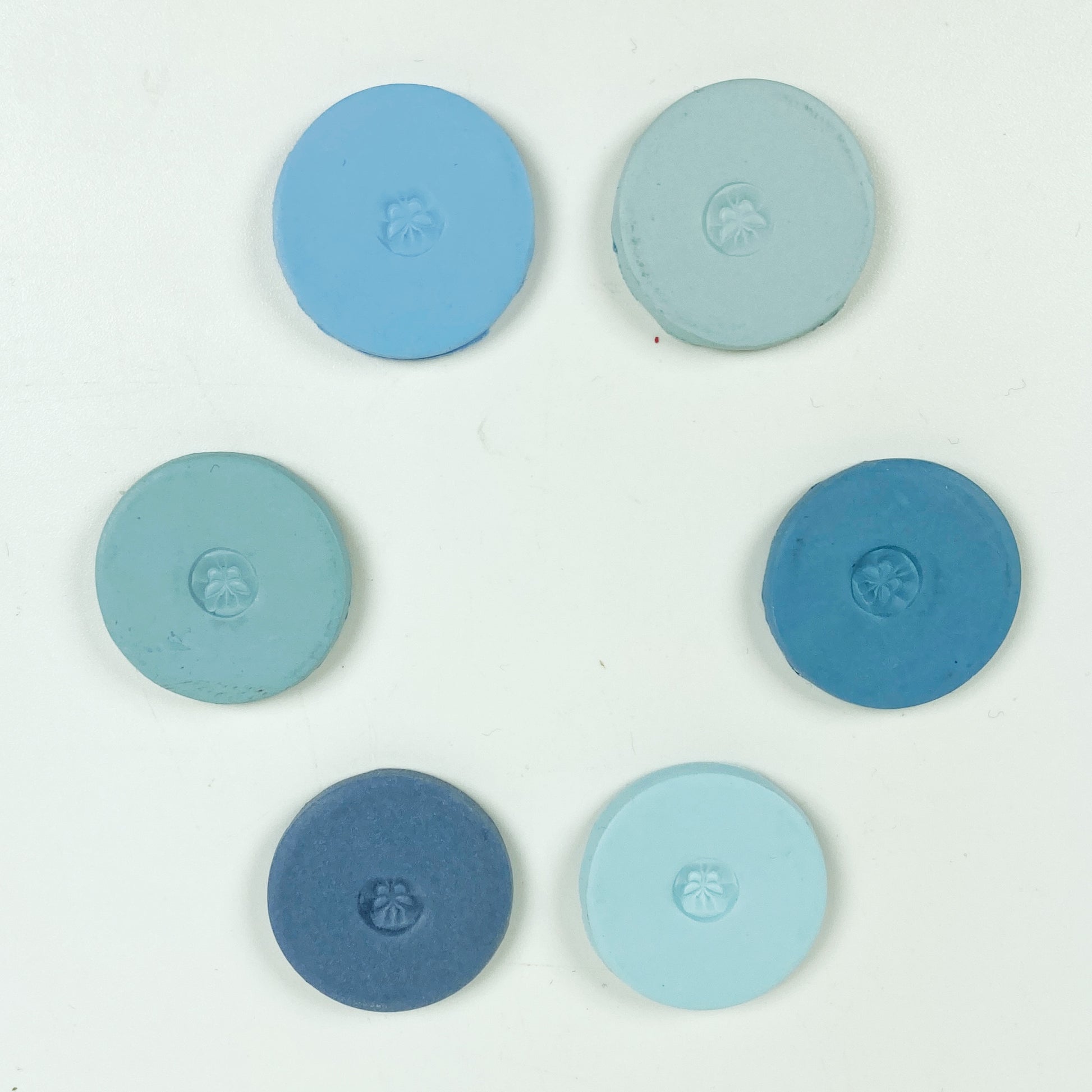 Lake Waters Palette - a circular arrangement of small discs in all 6 colors